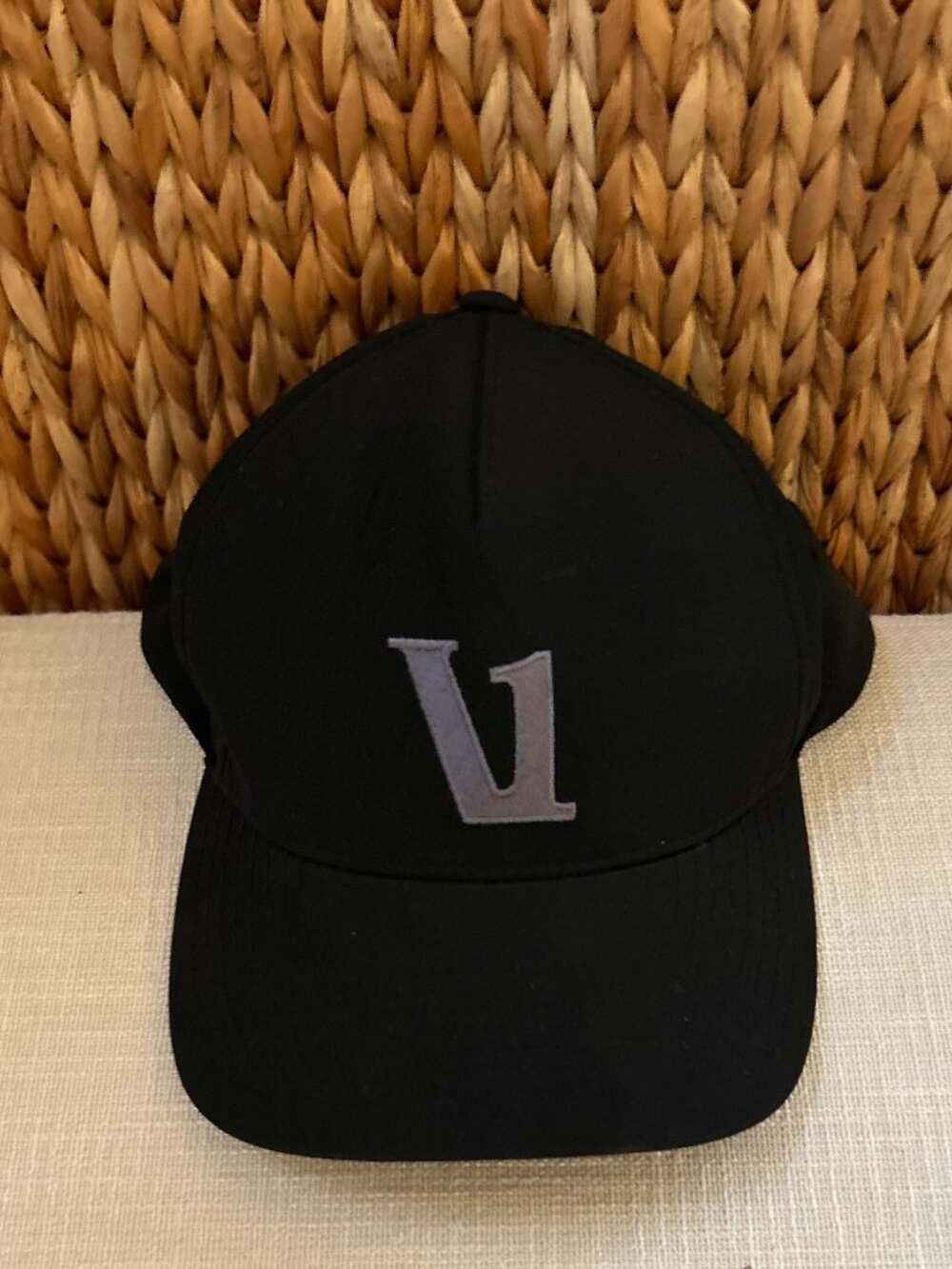 Vuori ~ Black Lightweight Hat ~ Snapback ~ Adjustable ~ Unisex